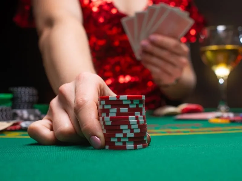 Hướng dẫn cách tải game đánh bài phỏm đổi thưởng chi tiết